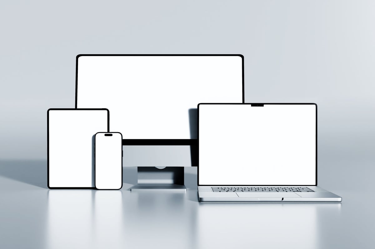 Multiple devices showing website adaptation